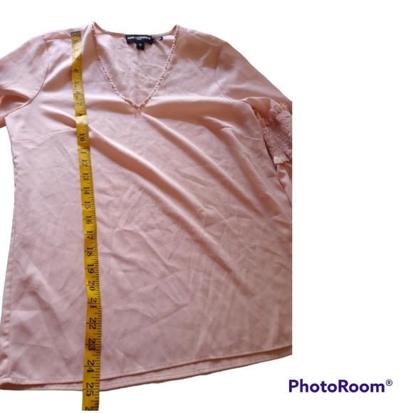 🪷 Karl Lagerfeld Paris Blush Pearl Neck Blouse Size S. - Picture 11 of 12